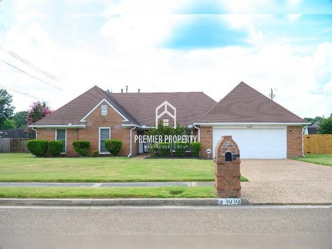 Building Photo - 3939 Clubview Dr Rental