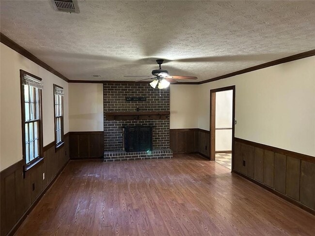 Photo - 1530 Oleander Dr SW House