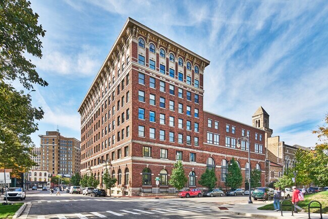 27 Library St NE Unit 602