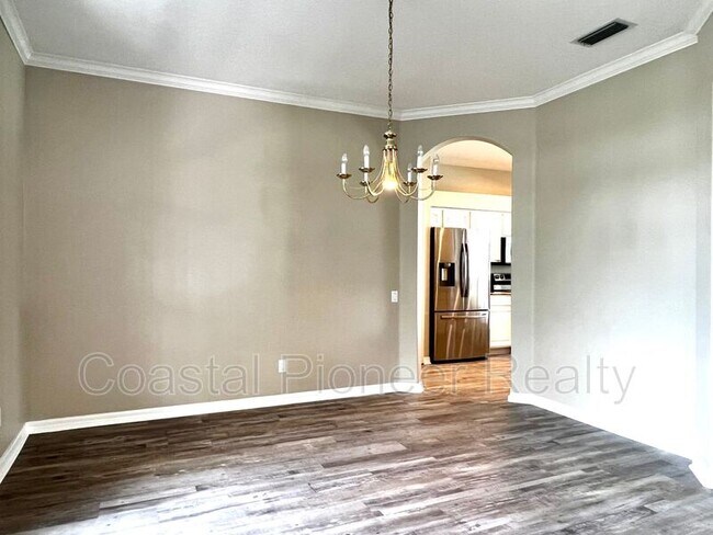 423 Lakewood Dr