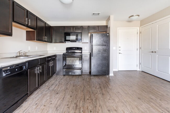 Photo - Sansom Pointe Senior