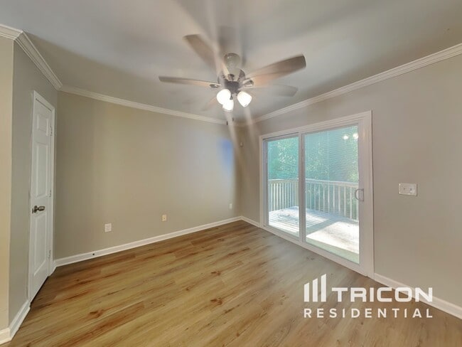 Photo - 409 Water Oak Way SW