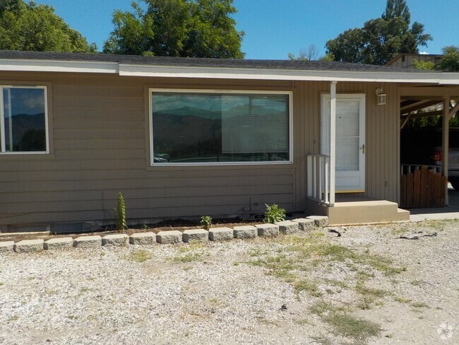 Building Photo - 315 Eastmont Ave Unit 1 Rental