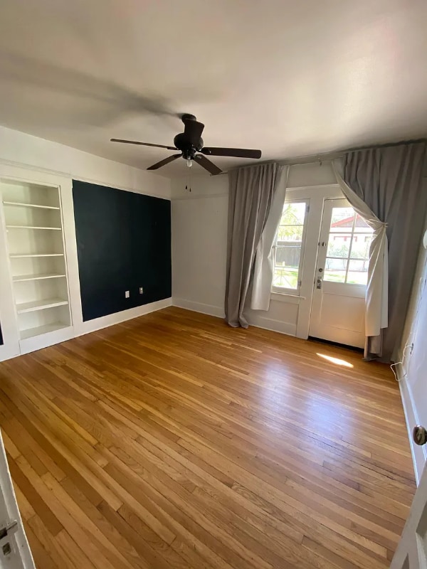 Photo - 501 E Moreland St