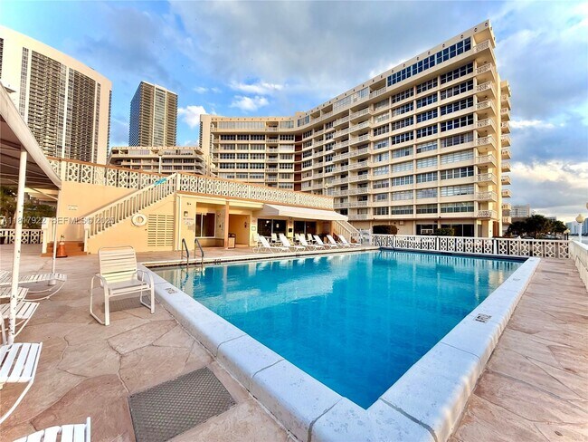 1825 S Ocean Dr
