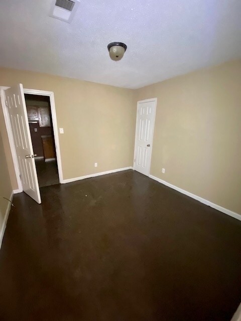 Clean Duplex For Rent