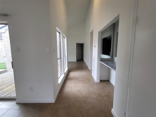 Photo - 13839 Walnut Hollow Ln