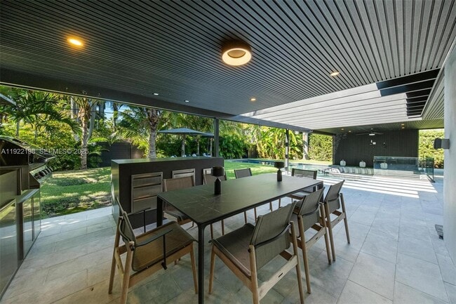 Photo - 10618 NE 11th Ct