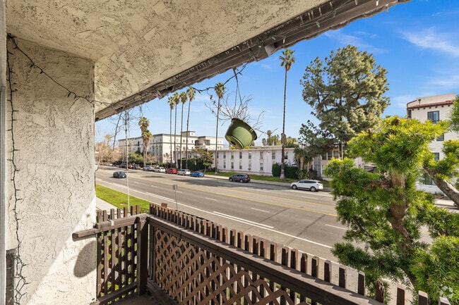 Estudio - Balcón - Woodman Apartments