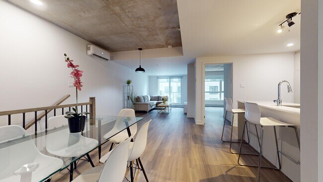 Photo - Station G Mascouche