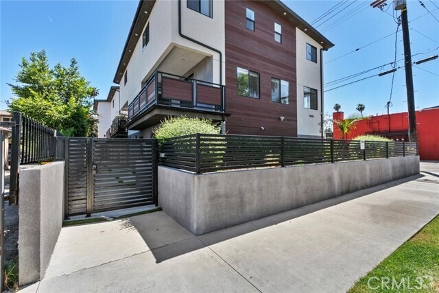 Building Photo - 14438 Tiara St Rental