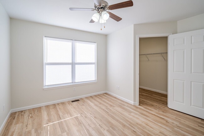 3BR Townhome - 1429 ft2