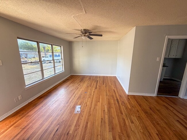 121 Vandenburg Dr Unit B
