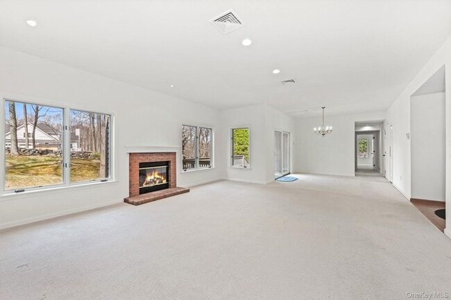 Photo - 750 C Heritage Hls Unidad B