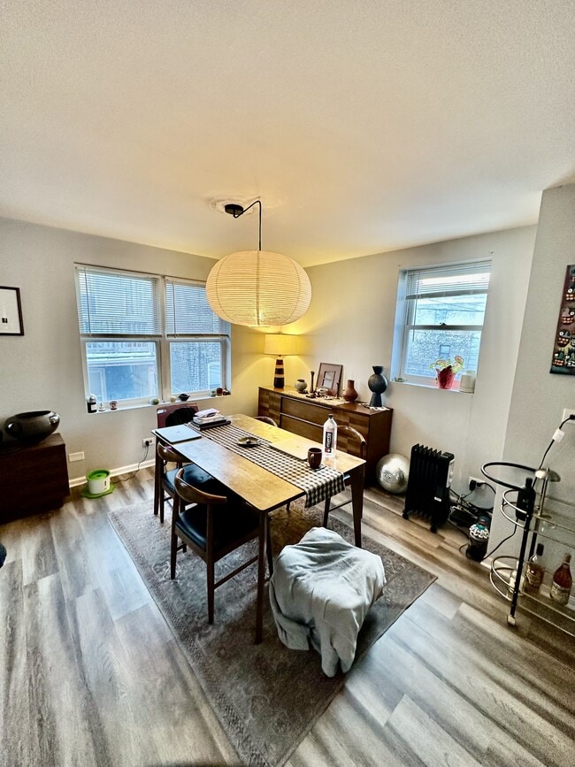 Photo - 920 W 35th Pl