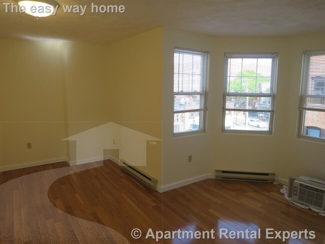 Building Photo - 3 Holland St Unit #3 Rental