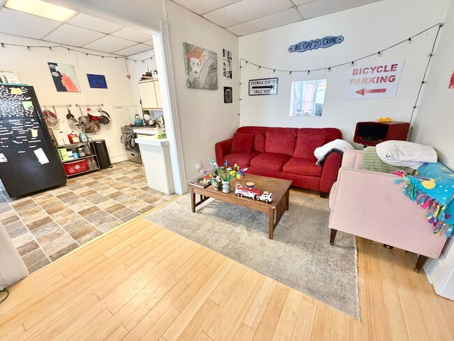 Photo - 81-83 Monroe Street Unidad 83