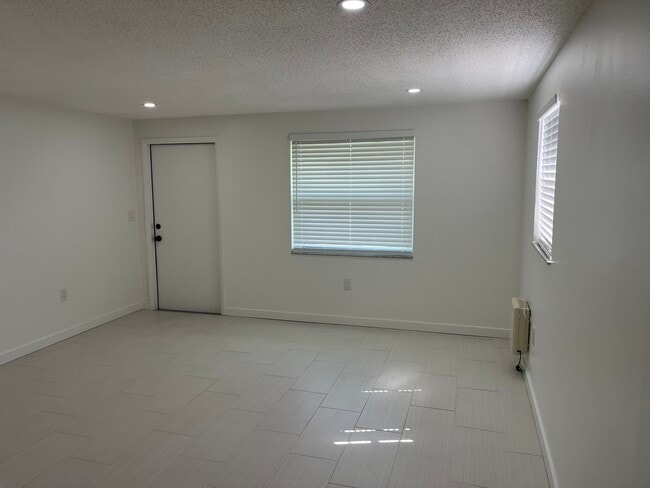 Photo - 1511 Suponic Ave Unit B