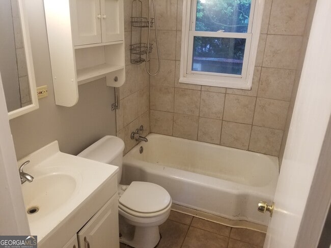 Photo - 35 Clervue Cir NE