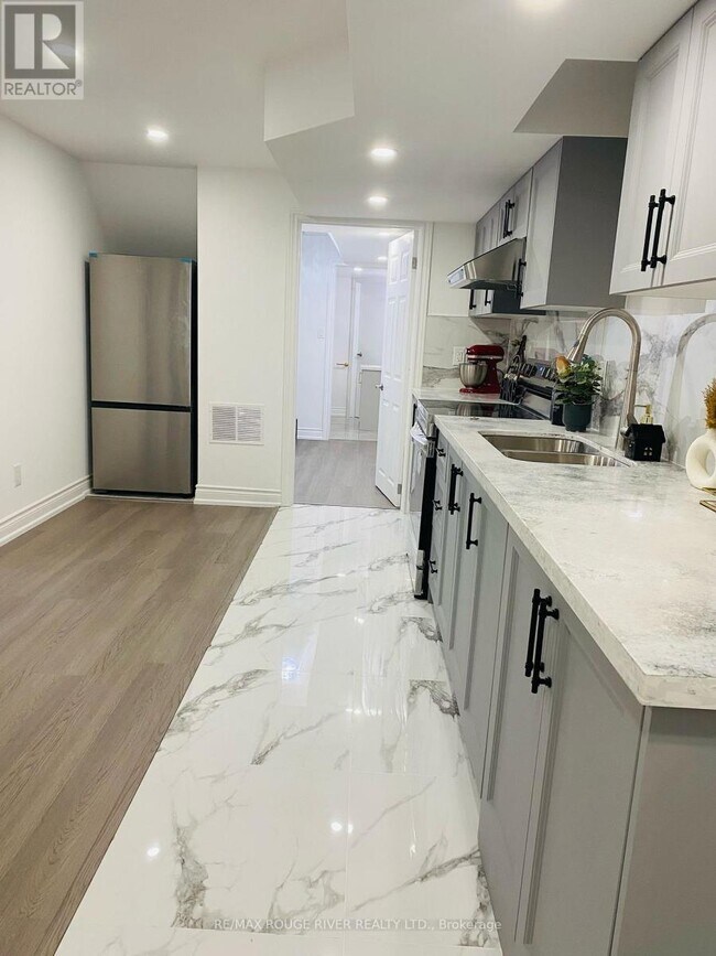 Photo - 8 Wimbledon Ct