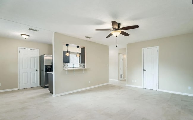 Photo - 7707 Falcon St