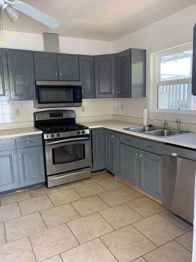 Photo - 1005 E Water St