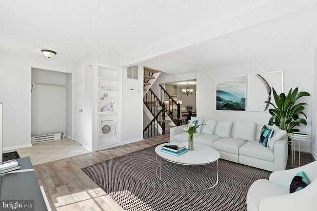 Photo - 3618 Wharf Ln