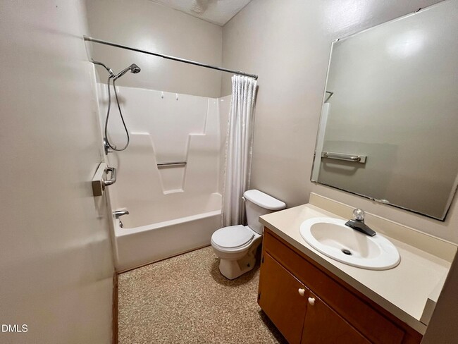 Photo - 4921 Fairground Rd Unit B