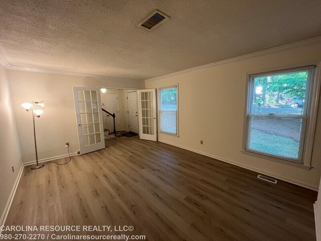 Photo - 4535 Dawnwood Dr