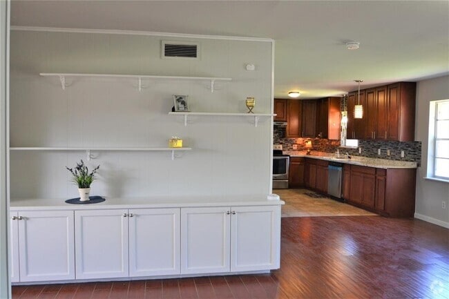 Building Photo - 8626 Nairn St Rental