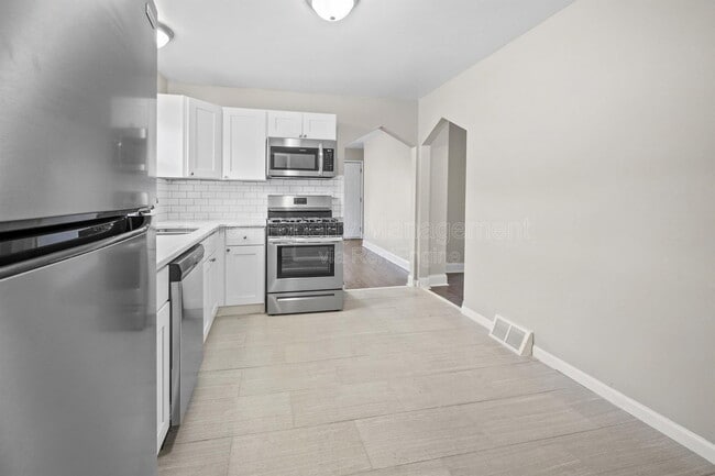 Photo - 4336 Howe Rd