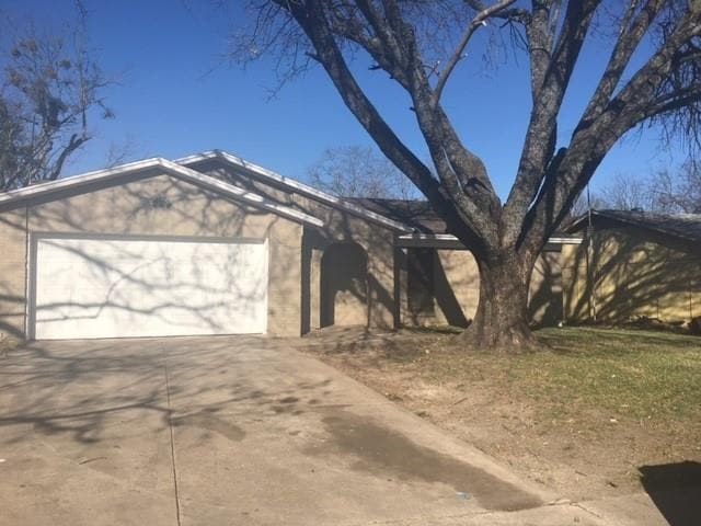 Photo - 853 Lexington Dr Rental