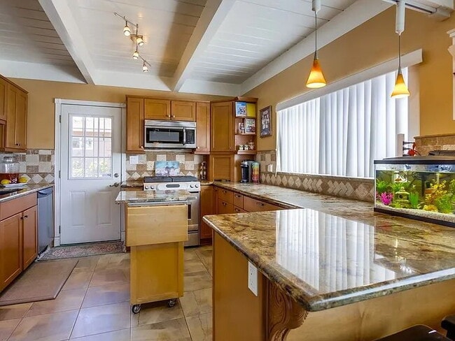 Photo - Private Furnished Bedroom for Rent – Near SDSU
Comfortable and fully furnished private bedroom a... Unit Room 3