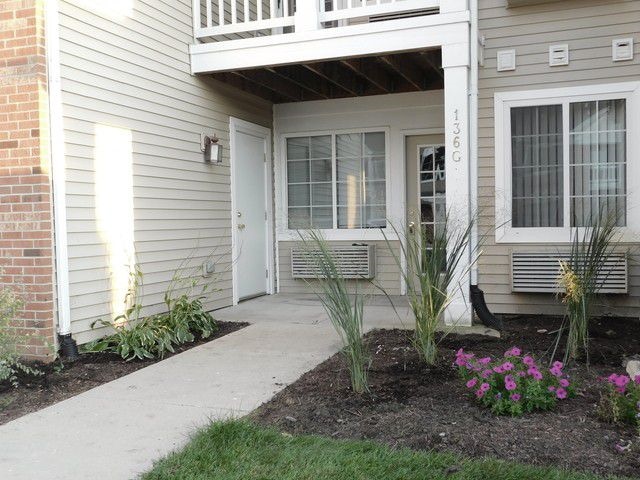 Building Photo - 136 Bertram Dr Unit G