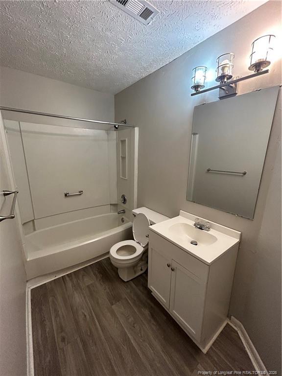 Photo - 909 Applewood Ln
