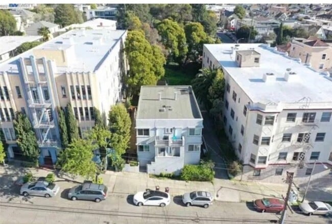 Building Photo - 1914 6th Ave