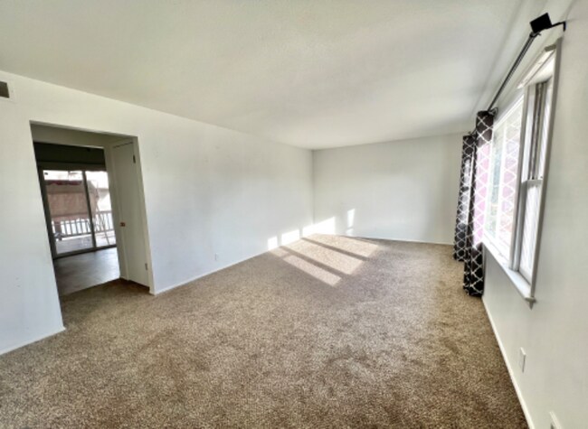 Photo - 1518 W Howe St