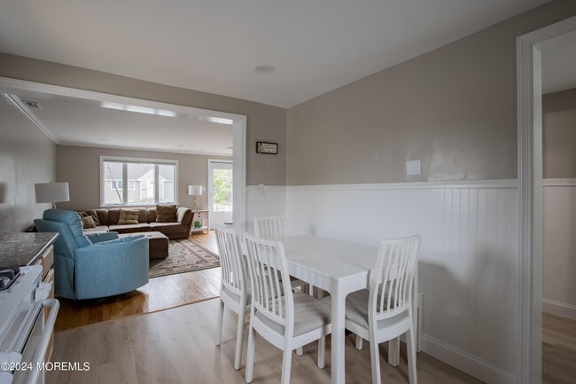 Photo - 32 Howland Ave