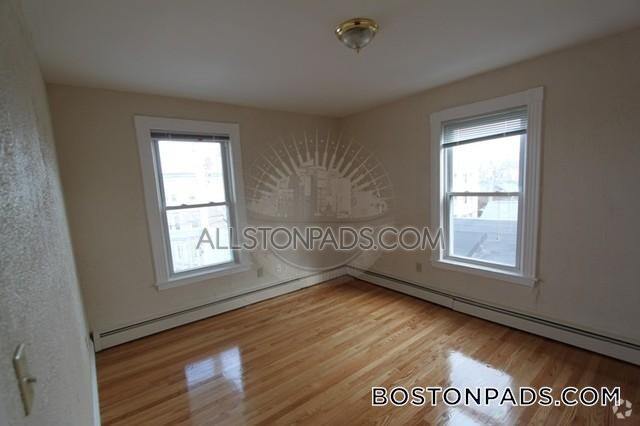Building Photo - 350 Allston St Unit 2 Rental