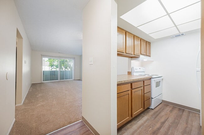 Photo - Nicholas Square