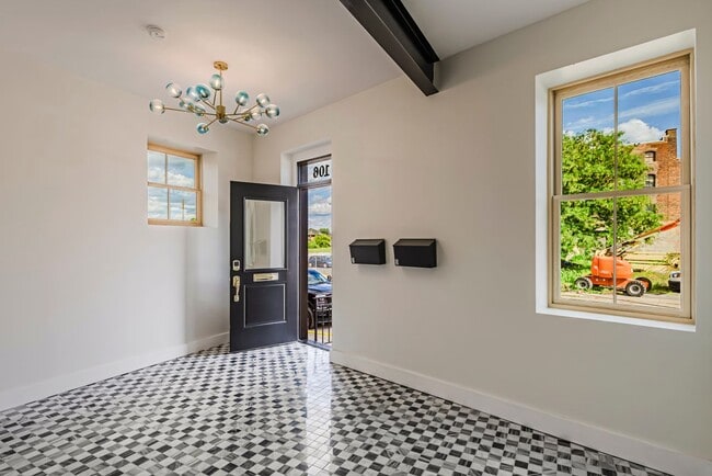 Photo - 106 Hotel St