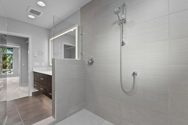 Photo - Stunning AIR CONDITIONED Alki Townhome w/ Rooftop Ocean View