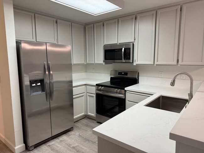 Photo - 60 Boulder Creek Ct