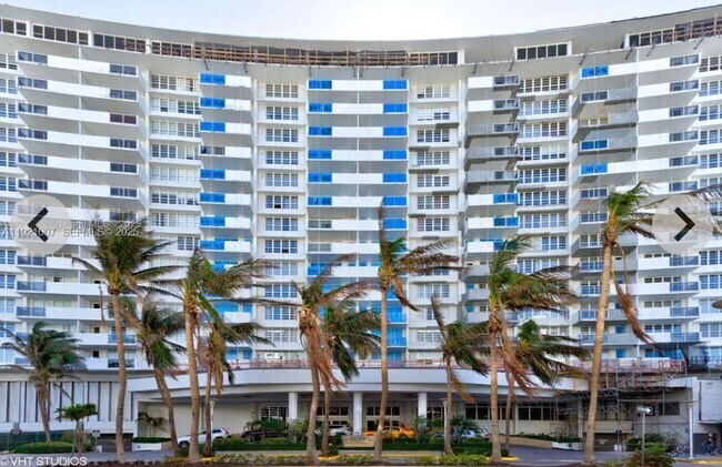 Building Photo - 100 Lincoln Rd Unit 1427