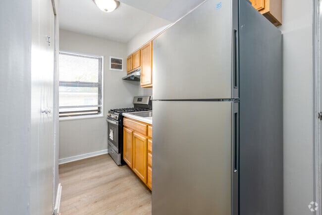 1BR, 1BA - 483SF - Kitchen