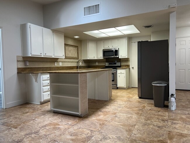 Photo - Spacious Single-Story 6-bed 3-bath Oasis with Private Pool and Spa in Spring Valley