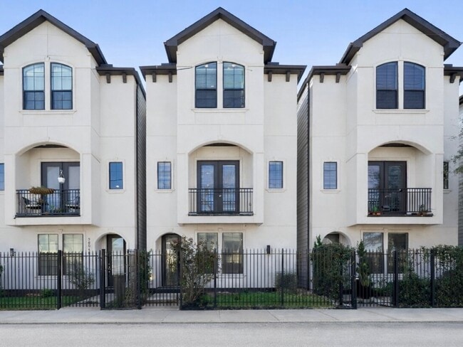 Building Photo - 3804 Sherman St