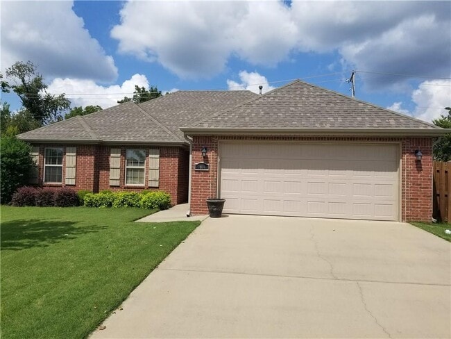 Building Photo - 3804 SW High Point Ave