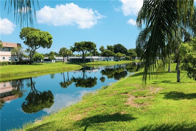 Photo - 286 Monaco Blvd Unidad F