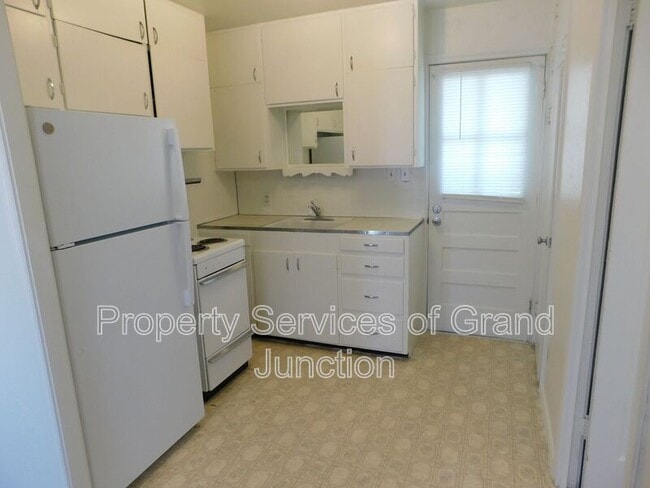 Photo - 957 Belford Ave